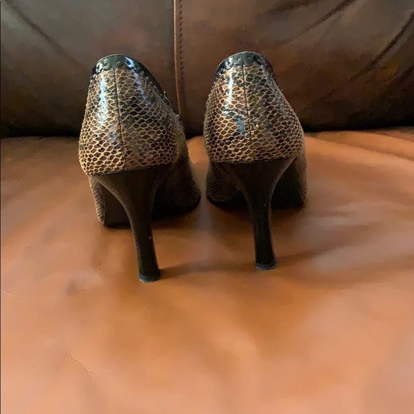 Size 8 Maurissa’s snakeskin design heel! - Picture 3 of 4